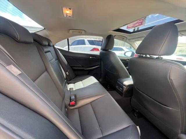 2016 Lexus IS 200t 200t
