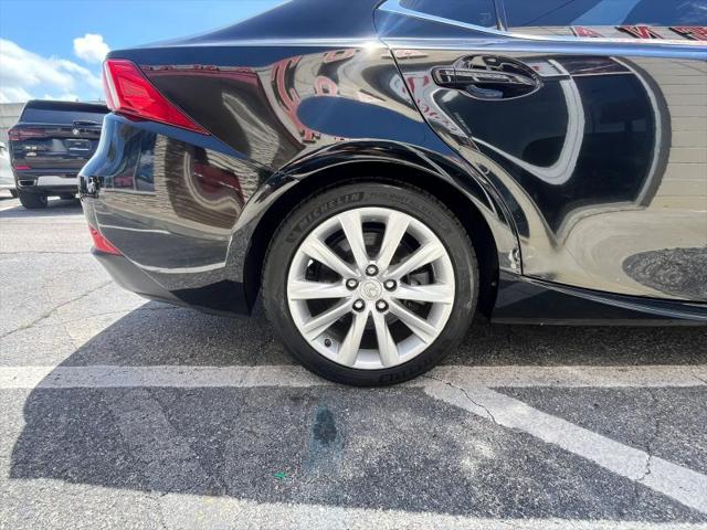 2016 Lexus IS 200t 200t