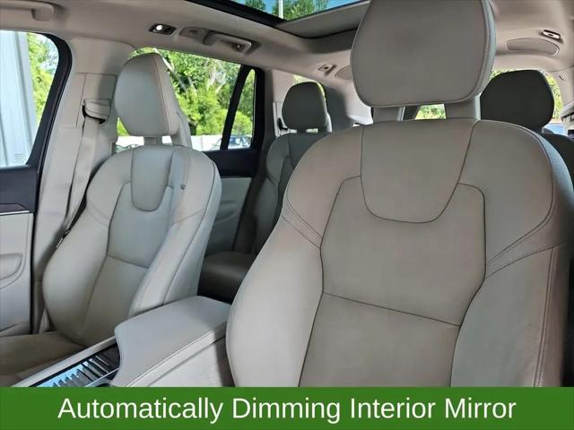 2016 Volvo XC90 T6 Momentum