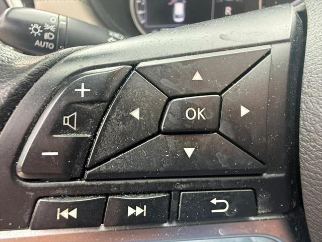 2020 Nissan Versa SV Xtronic CVT