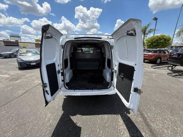 2018 Nissan NV200 SV