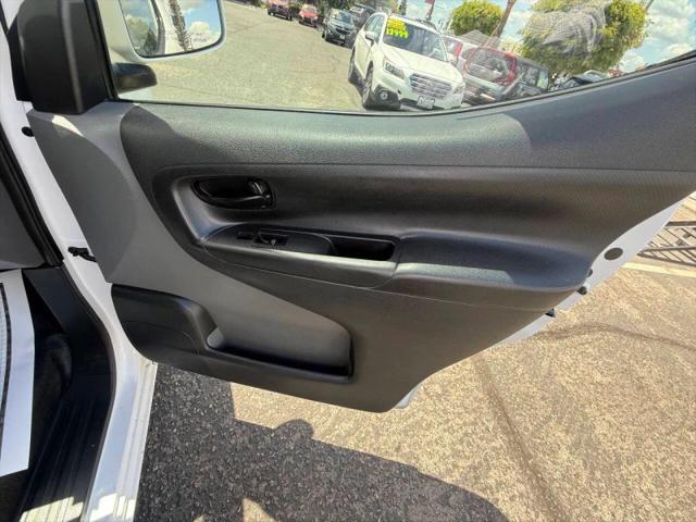 2018 Nissan NV200 SV