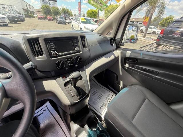 2018 Nissan NV200 SV