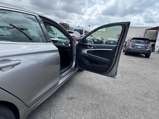 2025 Genesis G70 2.5T RWD