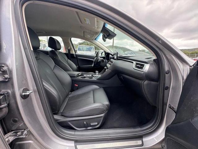 2025 Genesis G70 2.5T RWD