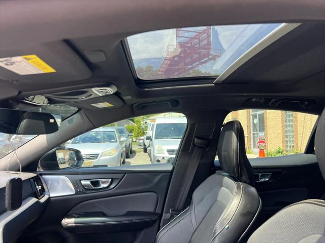 2019 Volvo S60 T6 R-Design