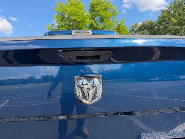 2019 Ram 1500 Classic SLT Crew Cab 4x4 5'7" Box