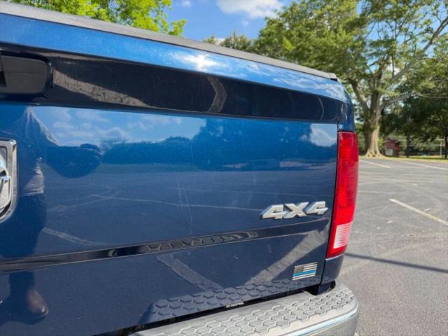 2019 Ram 1500 Classic SLT Crew Cab 4x4 5'7" Box