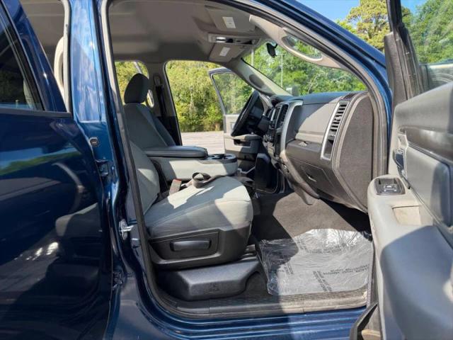 2019 Ram 1500 Classic SLT Crew Cab 4x4 5'7" Box