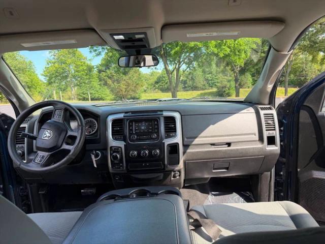 2019 Ram 1500 Classic SLT Crew Cab 4x4 5'7" Box