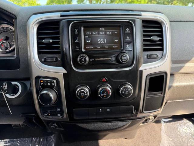 2019 Ram 1500 Classic SLT Crew Cab 4x4 5'7" Box