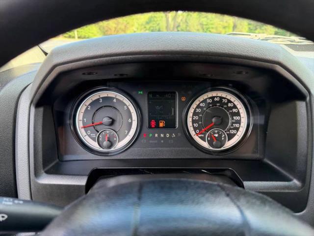2019 Ram 1500 Classic SLT Crew Cab 4x4 5'7" Box