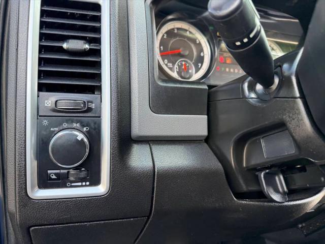 2019 Ram 1500 Classic SLT Crew Cab 4x4 5'7" Box