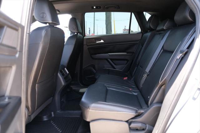 2020 Volkswagen Atlas Cross Sport 3.6L V6 SE w/Technology R-Line
