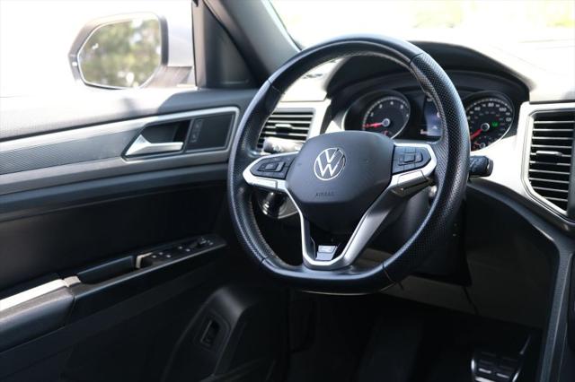 2020 Volkswagen Atlas Cross Sport 3.6L V6 SE w/Technology R-Line