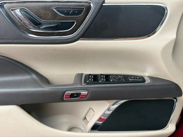 2017 Lincoln Continental Select