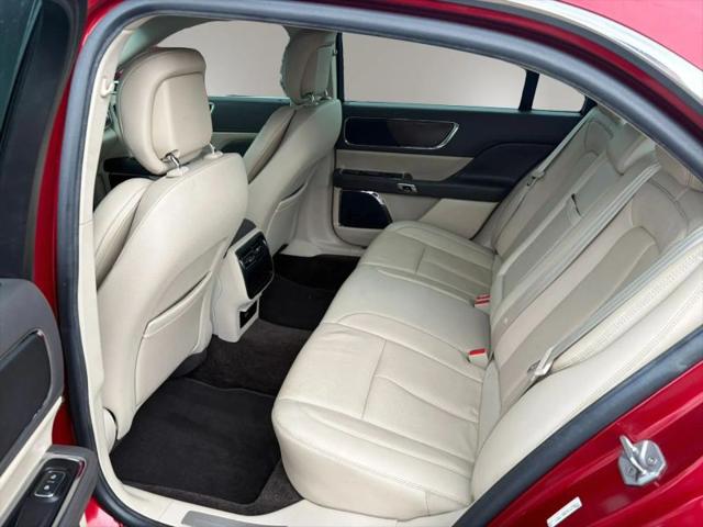 2017 Lincoln Continental Select