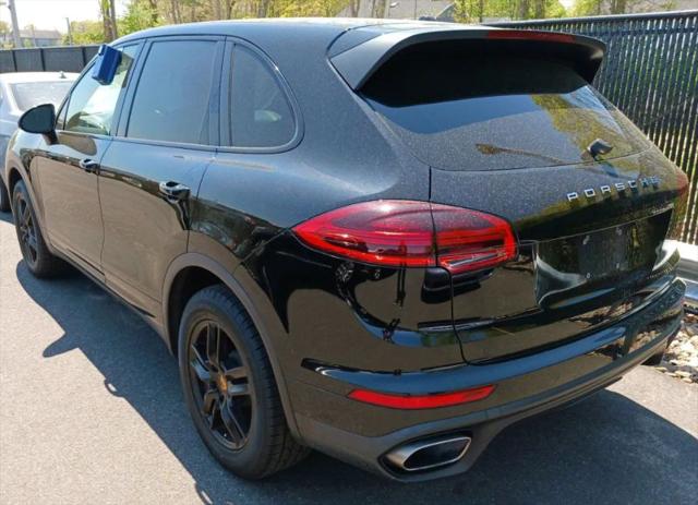 2017 Porsche Cayenne Base