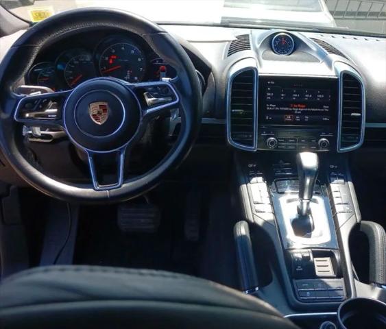 2017 Porsche Cayenne Base