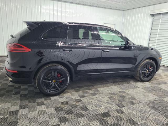 2017 Porsche Cayenne Base