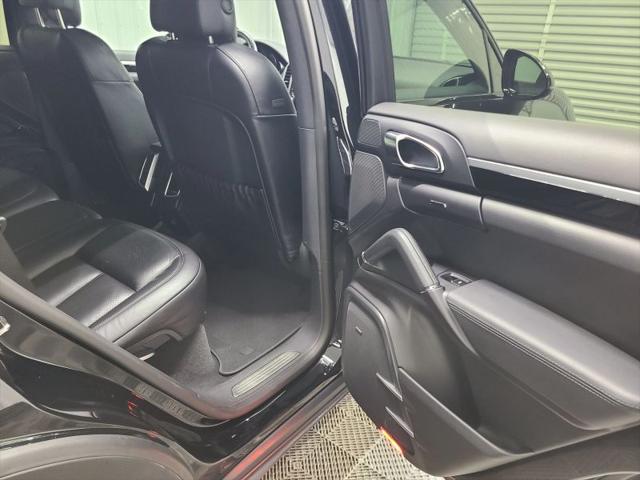 2017 Porsche Cayenne Base