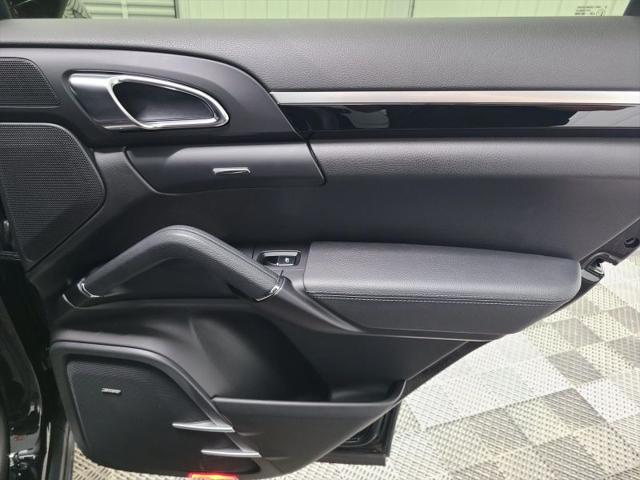 2017 Porsche Cayenne Base