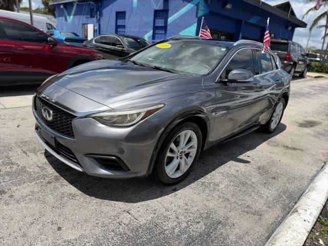 2019 INFINITI QX30 LUXE