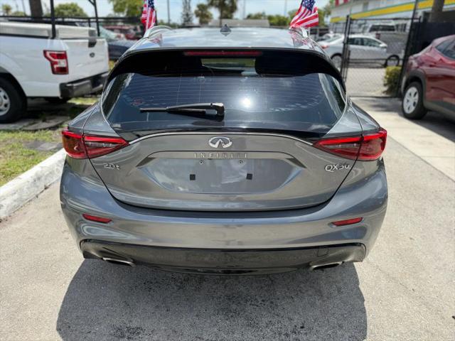 2019 INFINITI QX30 LUXE