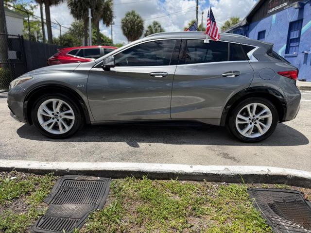 2019 INFINITI QX30 LUXE