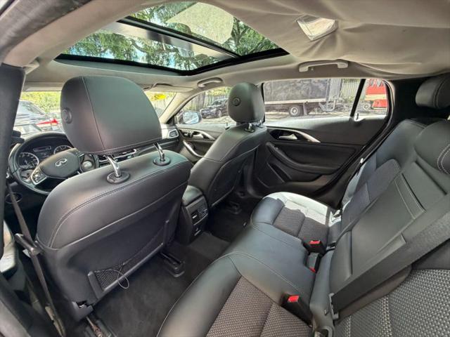2019 INFINITI QX30 LUXE