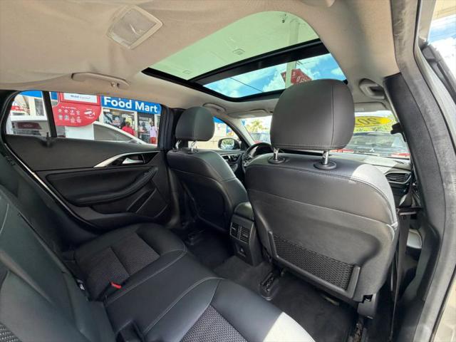 2019 INFINITI QX30 LUXE