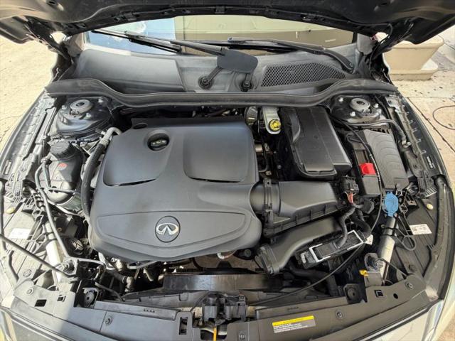 2019 INFINITI QX30 LUXE