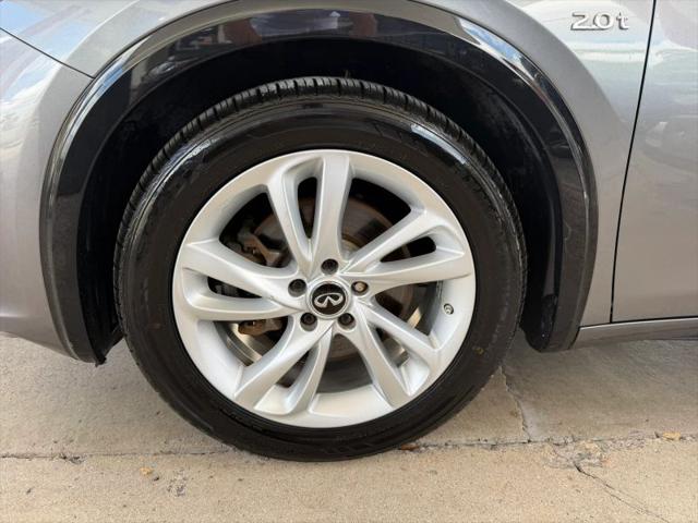 2019 INFINITI QX30 LUXE