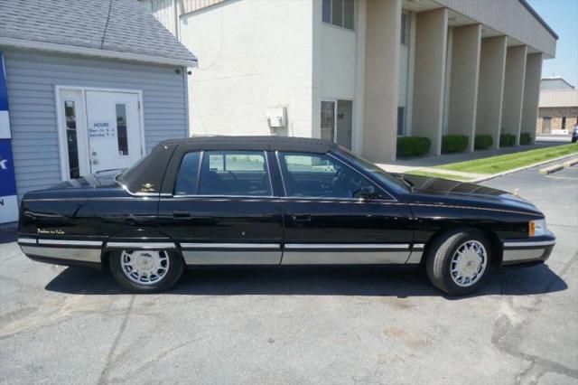 1999 Cadillac DeVille Standard