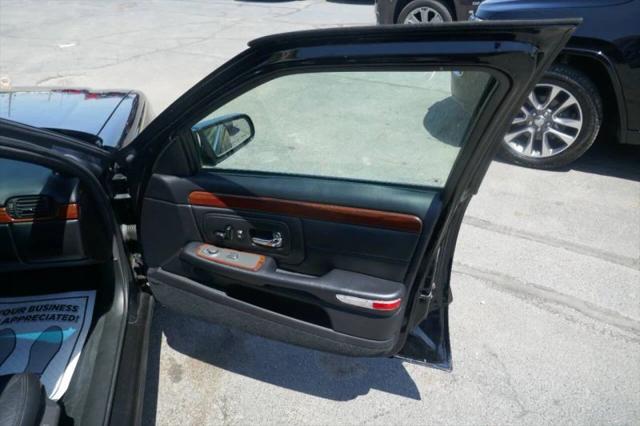 1999 Cadillac DeVille Standard