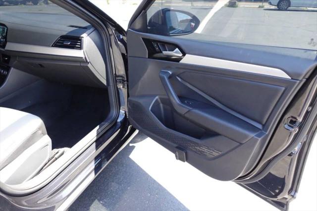 2021 Volkswagen Jetta 1.4T R-Line