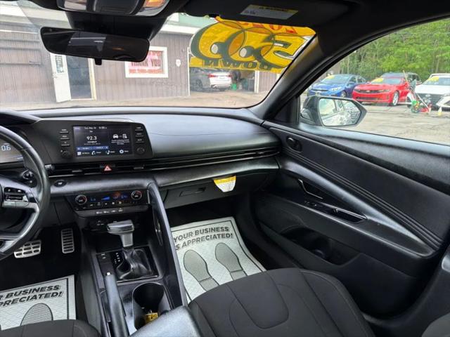 2025 Hyundai Elantra SEL Sport