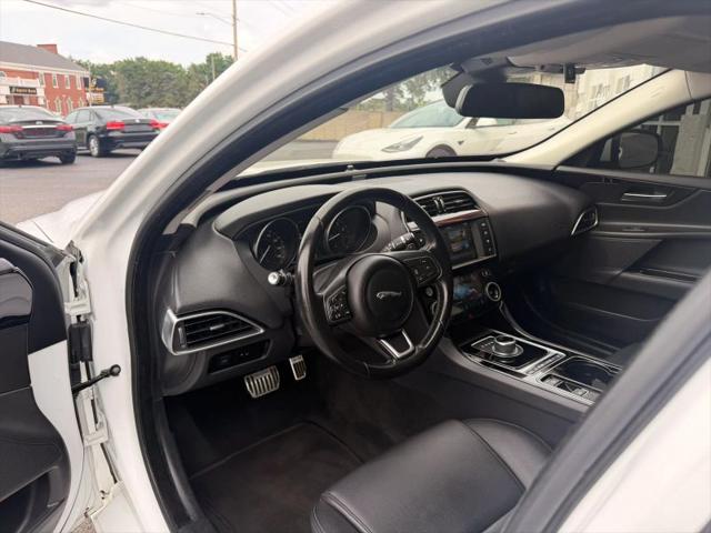 2017 Jaguar XE 25t