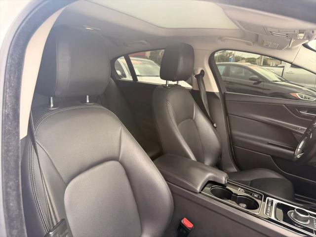 2017 Jaguar XE 25t