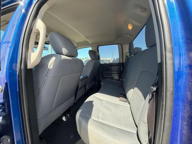 2017 Ram 1500 Express Quad Cab 4x4 6'4" Box