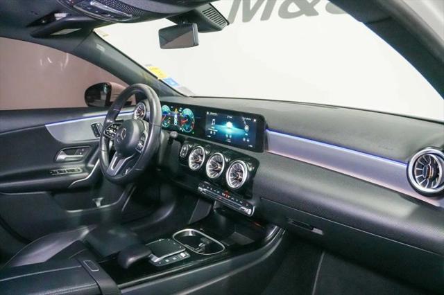 2022 Mercedes-Benz A 220 A 220