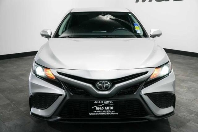2022 Toyota Camry SE