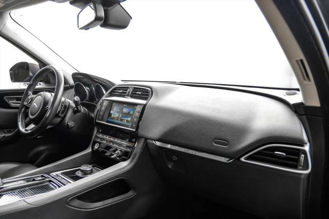 2018 Jaguar F-PACE 25t Premium