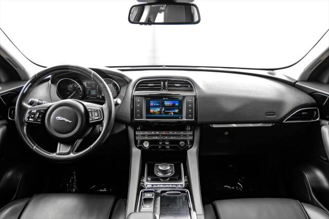 2018 Jaguar F-PACE 25t Premium