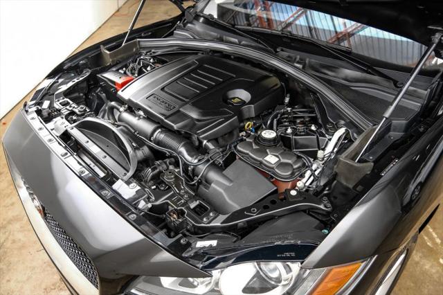 2018 Jaguar F-PACE 25t Premium