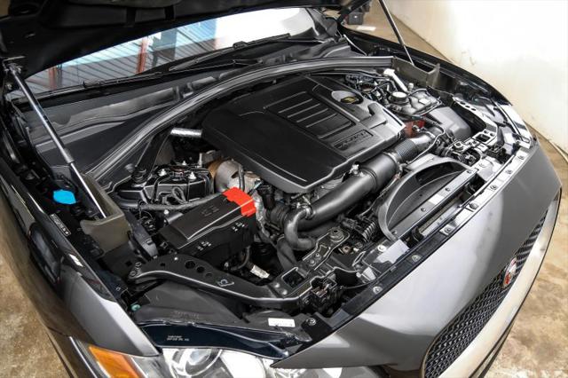 2018 Jaguar F-PACE 25t Premium