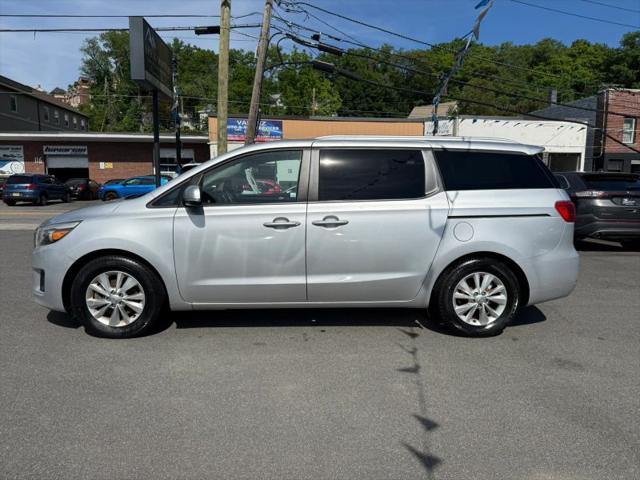 2016 Kia Sedona LX