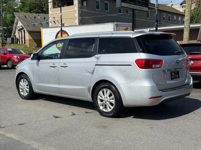 2016 Kia Sedona LX