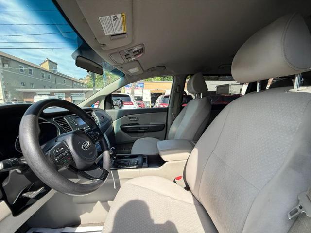 2016 Kia Sedona LX