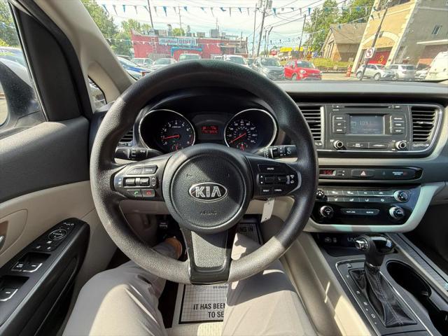 2016 Kia Sedona LX